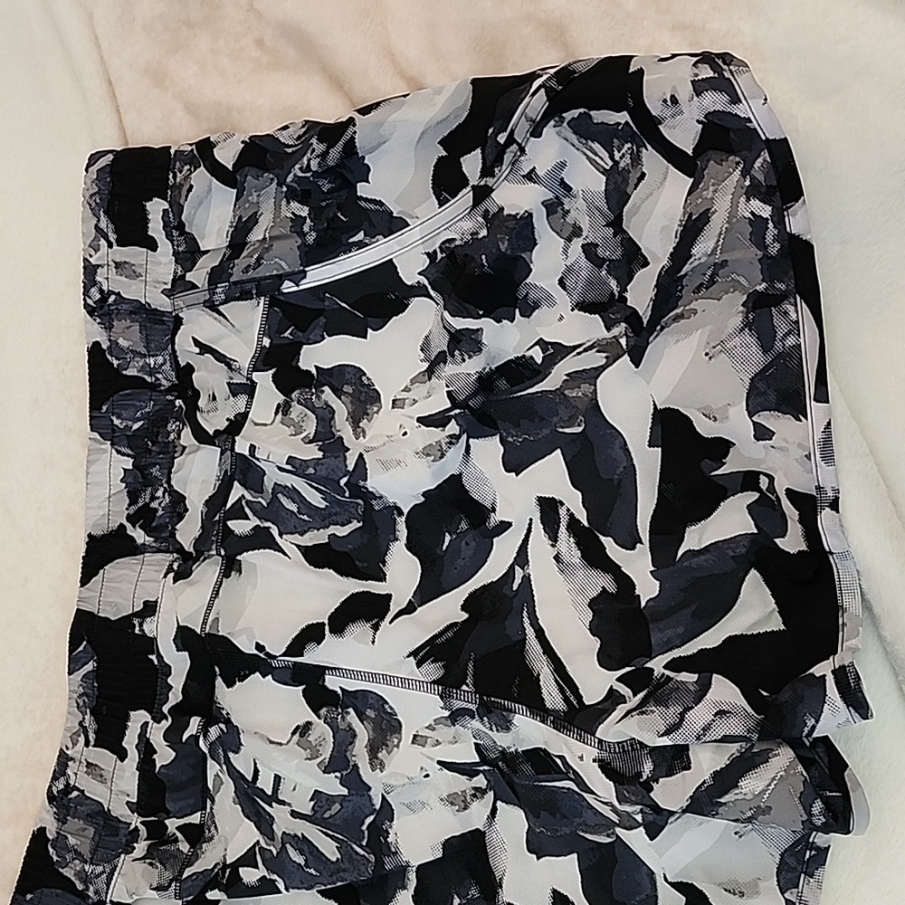 Avia Short Size: XXL - Picture 12 of 14